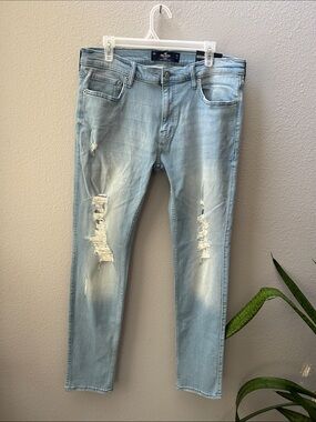 NWT Hollister Light Blue Distressed Skinny Jeans 36x32